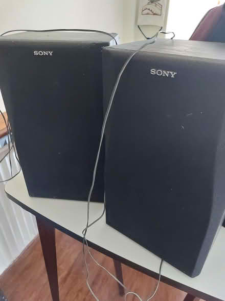 Photo of free Sony Hi-Fi system (Hersham KT12) #2