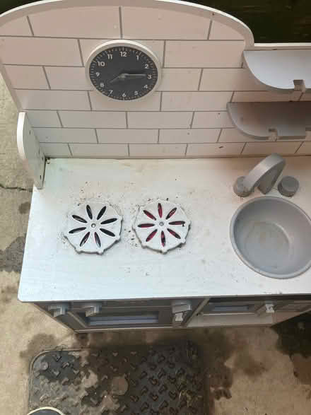 Photo of free Play kitchen suitable for outdoor activities lay house (Brentry BS10) #2