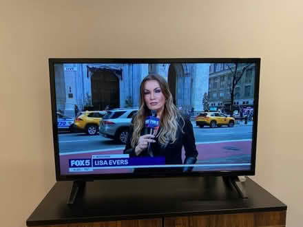 Photo of free 32-inch Insignia HDTV (Harlem) #3