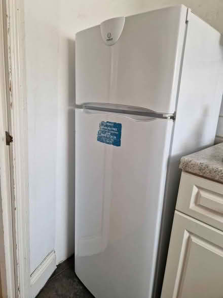Photo of free Fridge freezer (West Kensington W14) #1