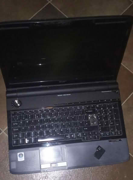 Photo of free Acer Laptop (Spares or Repairs) (MK4 Tattenhoe) #1