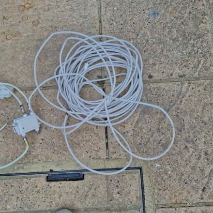 Photo of free Router/Splitter cable (Hook KT9) #2