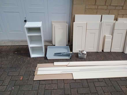 Photo of free Howdens Burford cream kitchen parts (Whiteshill.) #4