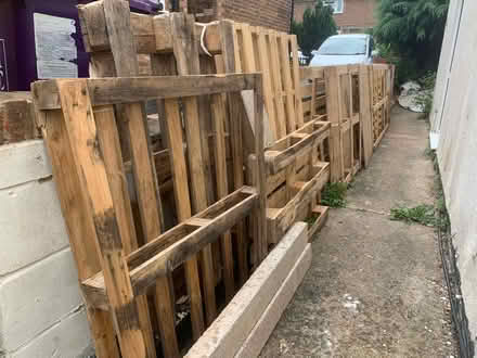 Photo of free Many pallets of all sizes (Letchworth SG6) #1