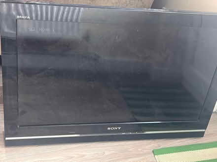 Photo of free 32” Tv (Trowbridge BA14) #1