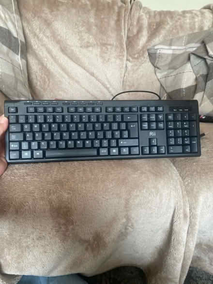 Photo of free Computer keyboard / A4 Ring binder (Whins of Milton FK7) #1