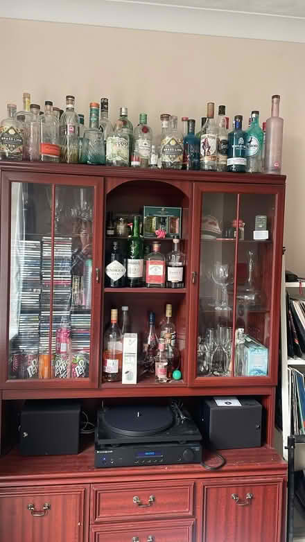 Photo of free drinks/display cabinet (Sidcup DA15) #3