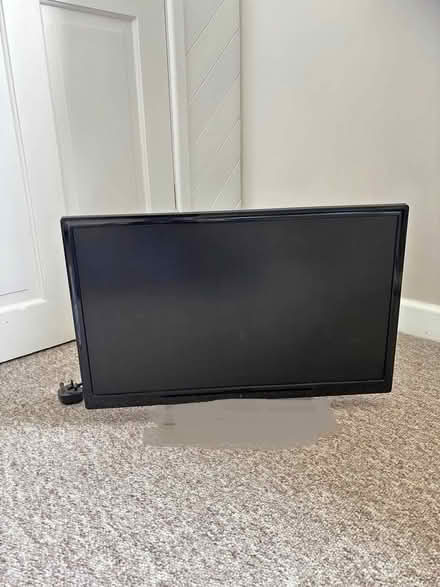 Photo of free 21 inch tv (taunton) #1