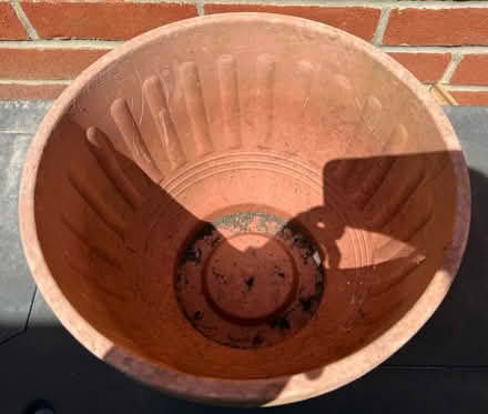 Photo of free Plant pot - plastic (Cowplain PO8) #2