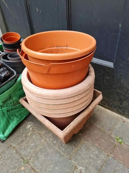 Photo of free Loads of garden pots (Banstead, SM7) #1