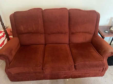 Photo of free red sofa (Sidcup DA15) #1