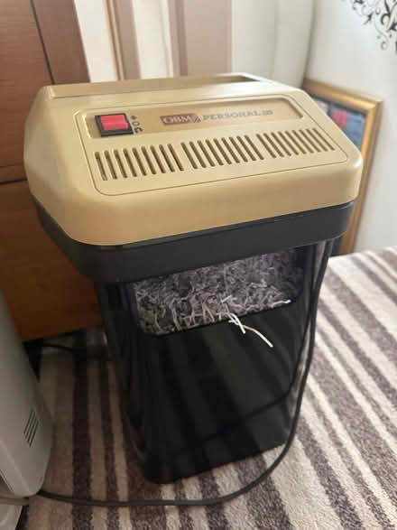 Photo of free Large shredder (DE24) #2