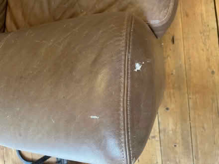 Photo of free Double leather Sofa and 2 Large Storage Ottomans. (Milnthorpe LA7) #4