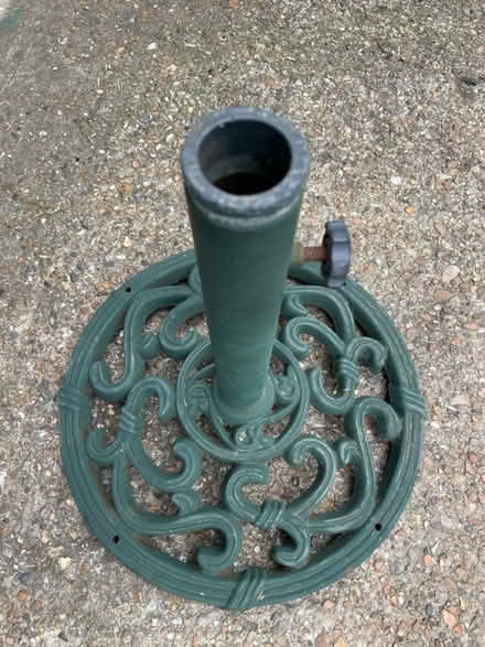 Photo of free Traditional Style Parasol Base (Rochester) #1