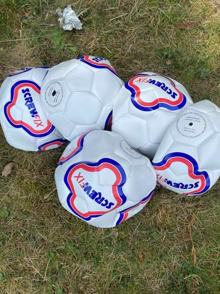 Photo of free 5 Screwfix balls (Gu147an) #1