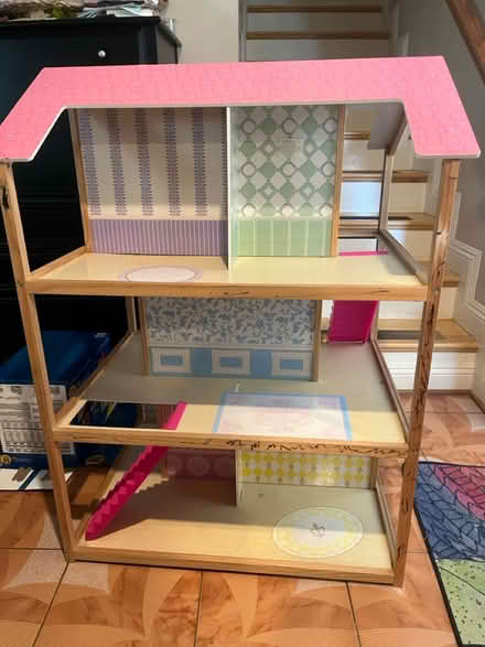 Photo of free Doll house (Beverlywood) #1