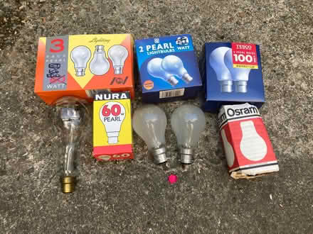 Photo of free Old style Light Bulbs (Ipswich IP3) #1