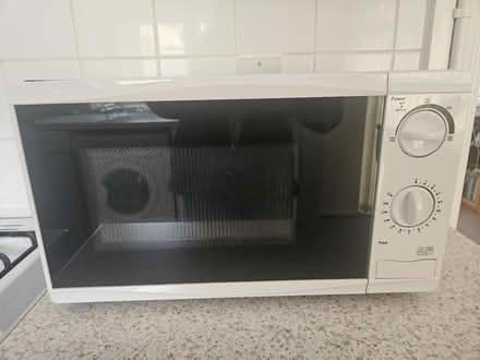 Photo of free Microwave (Near Fairlands, Stevenage, SG2) #1