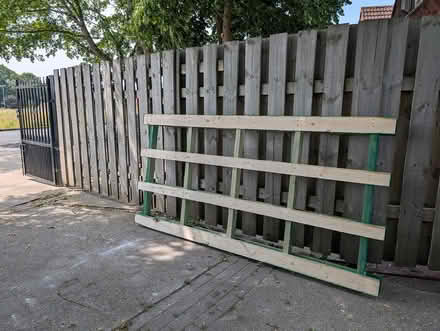 Photo of free Large wooden pallet (Hull HU8) #1