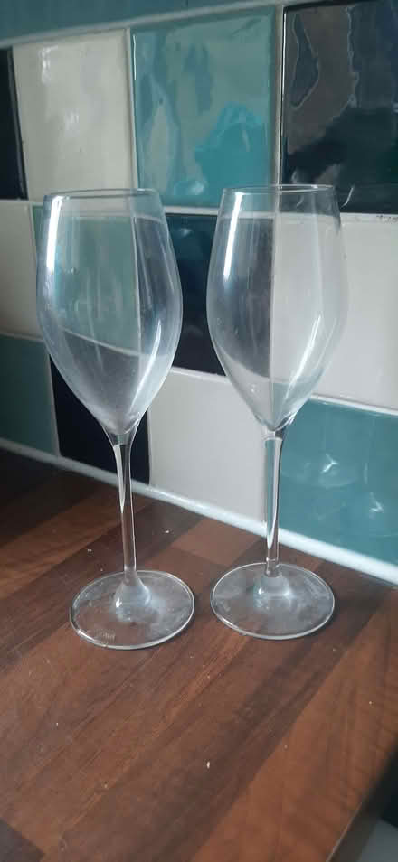Photo of free 2 champagne glasses (Kingsway) #1