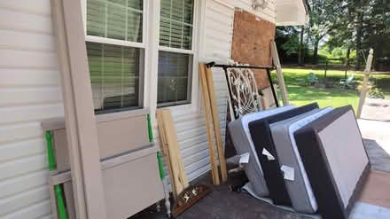 Photo of free 3 bed frames & 2 Twin Mattress sets (265 Robinson Dr Carrollton GA) #1