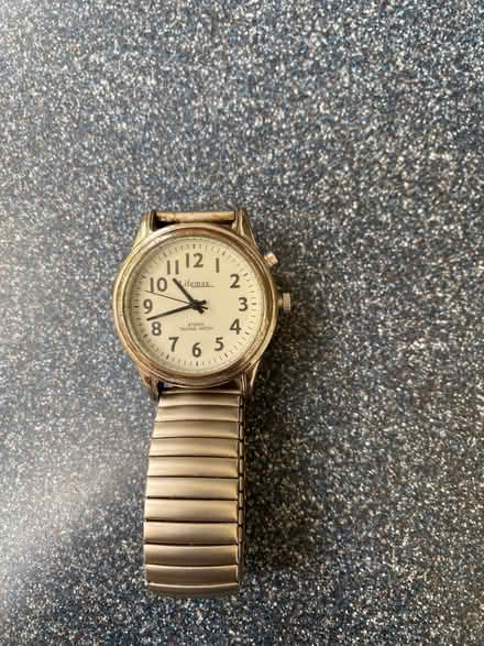 Photo of free RNIB chrome bracelet watch (West Oxfordshire OX28) #1