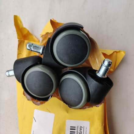 Photo of free 5 casters for chair (Leith) #1