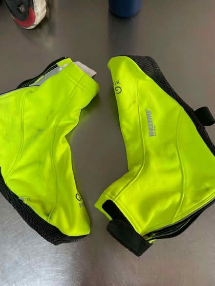 Photo of free Size 11.5 / 47 cycling shoes & overboots (St Margarets TW1) #3