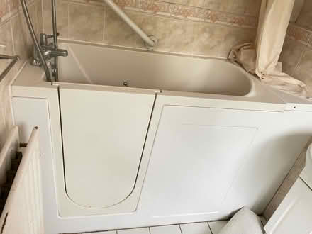Photo of free Walking bathtub (Sundridge Park BR1) #2