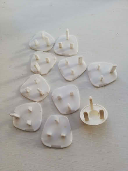 Photo of free Electric power point guards x10 (Bradleys Both BD20) #1