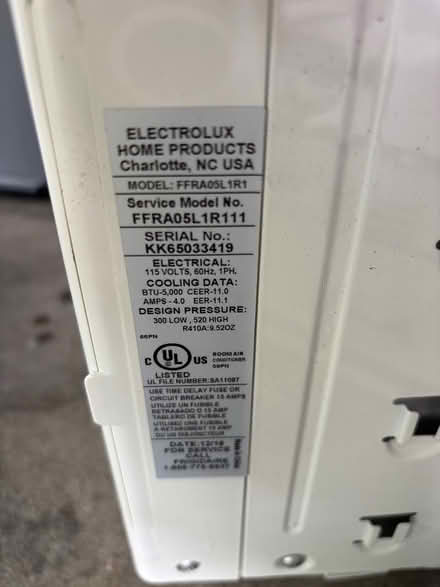 Photo of free Small window a/c (Lake Hill) #2