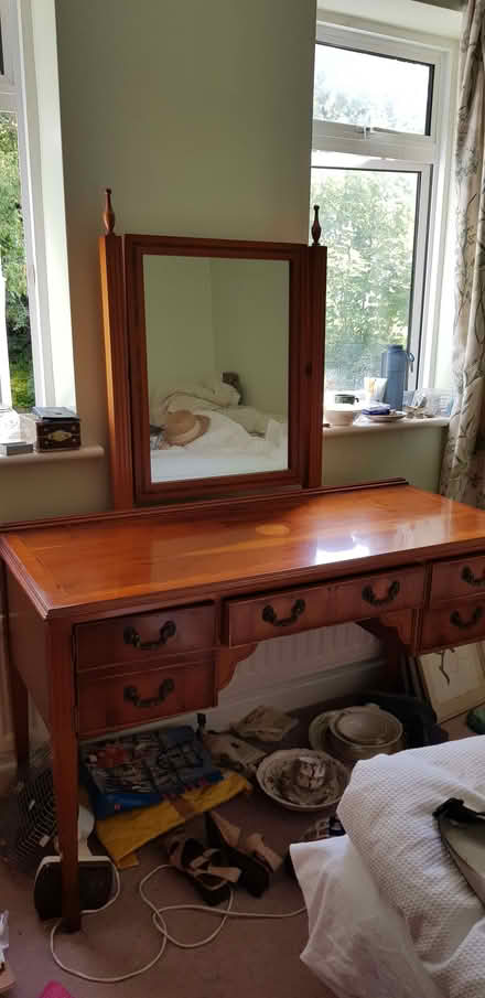 Photo of free Attractive dressing table (Totteridge HW HP13) #3