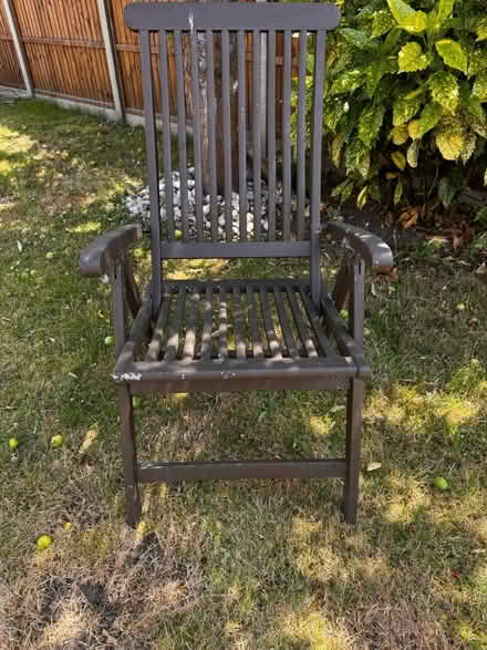 Photo of free 4 wooden outdoor chair folded (Staines) #4