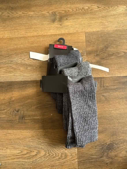 Photo of free Menâs socks (Common Edge FY4) #1