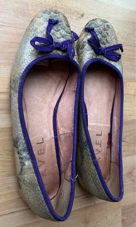 Photo of free Flat shoes (TW2) #4