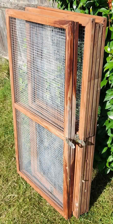 Photo of free rabbit hamster run (Near station, Tonbridge, Kent) #2