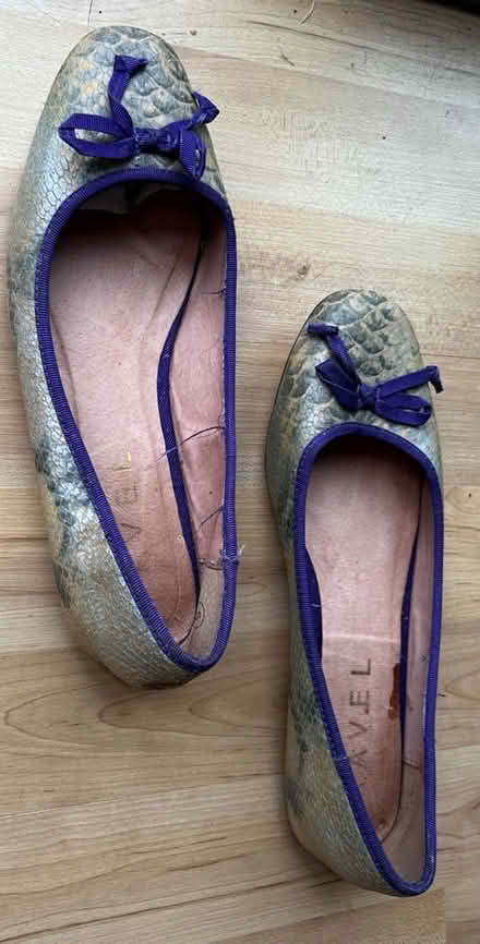 Photo of free Flat shoes (TW2) #3