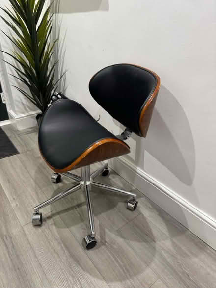 Photo of free Swivel chair (Crowthorne, RG45) #1