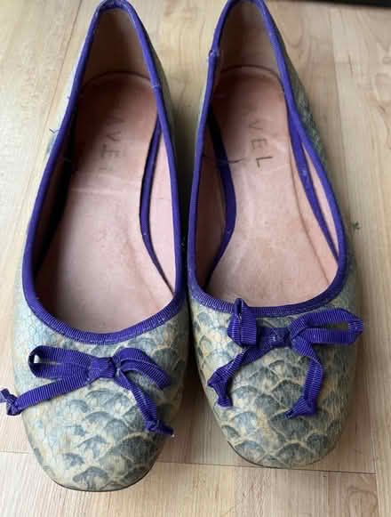 Photo of free Flat shoes (TW2) #1