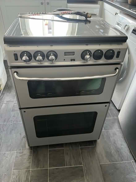 Photo of free Newhome Gas cooker - Double oven - Fully working Hob & Oven (Victoria SW1V) #1