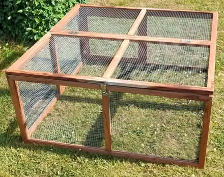 Photo of free rabbit hamster run (Near station, Tonbridge, Kent) #1