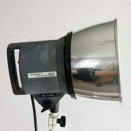 Photo of free Photographic Strobe Lights (Station Area RG21) #4