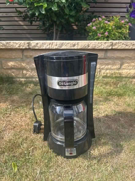 Photo of free DeLonghi filter coffee machine (Whitton TW2) #2