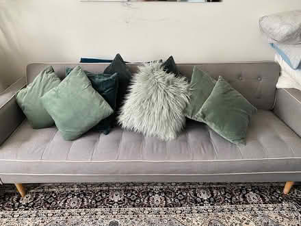 Photo of free Cushions (bow E3) #4
