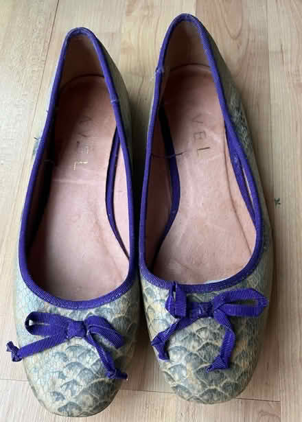 Photo of free Flat shoes (TW2) #2