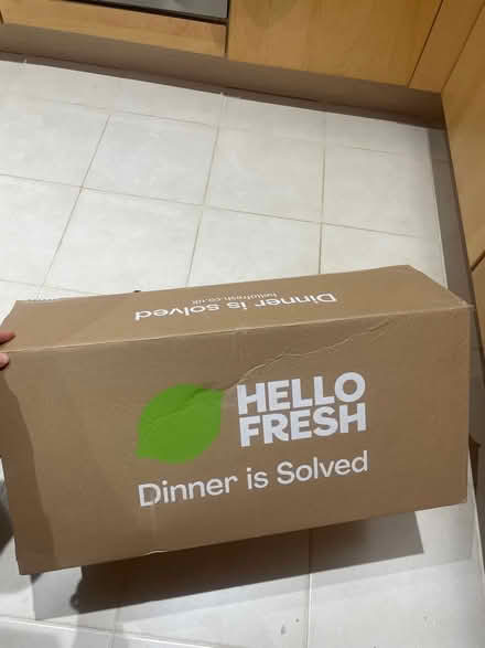 Photo of free Empty Hello Fresh Box (SW11) #1