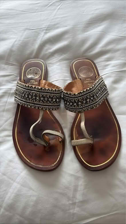 Photo of free Women’s sandals (Drumcondra) #2