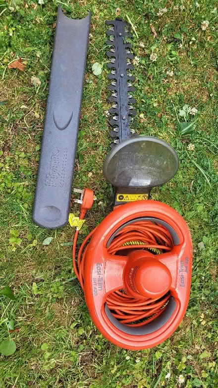 Photo of free Electric hedge trimmer (Osney OX2) #1