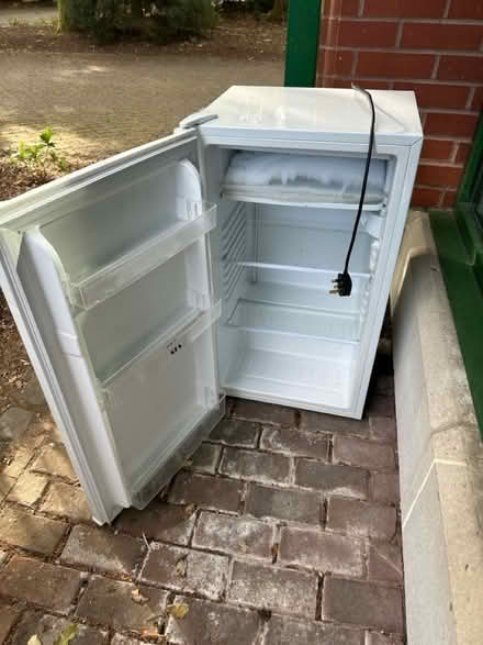 Photo of free Fridge (Ascot SL5) #2