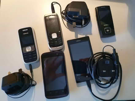 Photo of free Old mobile phones (TS18 Grangefield) #1